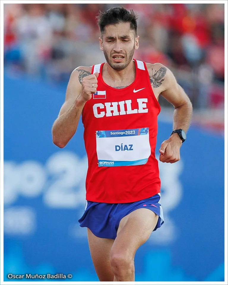 Carrera por la Paz, Zacatecas, Carlos Martín Díaz, Jovana de la Cruz, Joselyn Brea, fondistas sudamericanos, media maratón, 10 km, altitud 2.600 metros, Omar Fabricio Castillo.