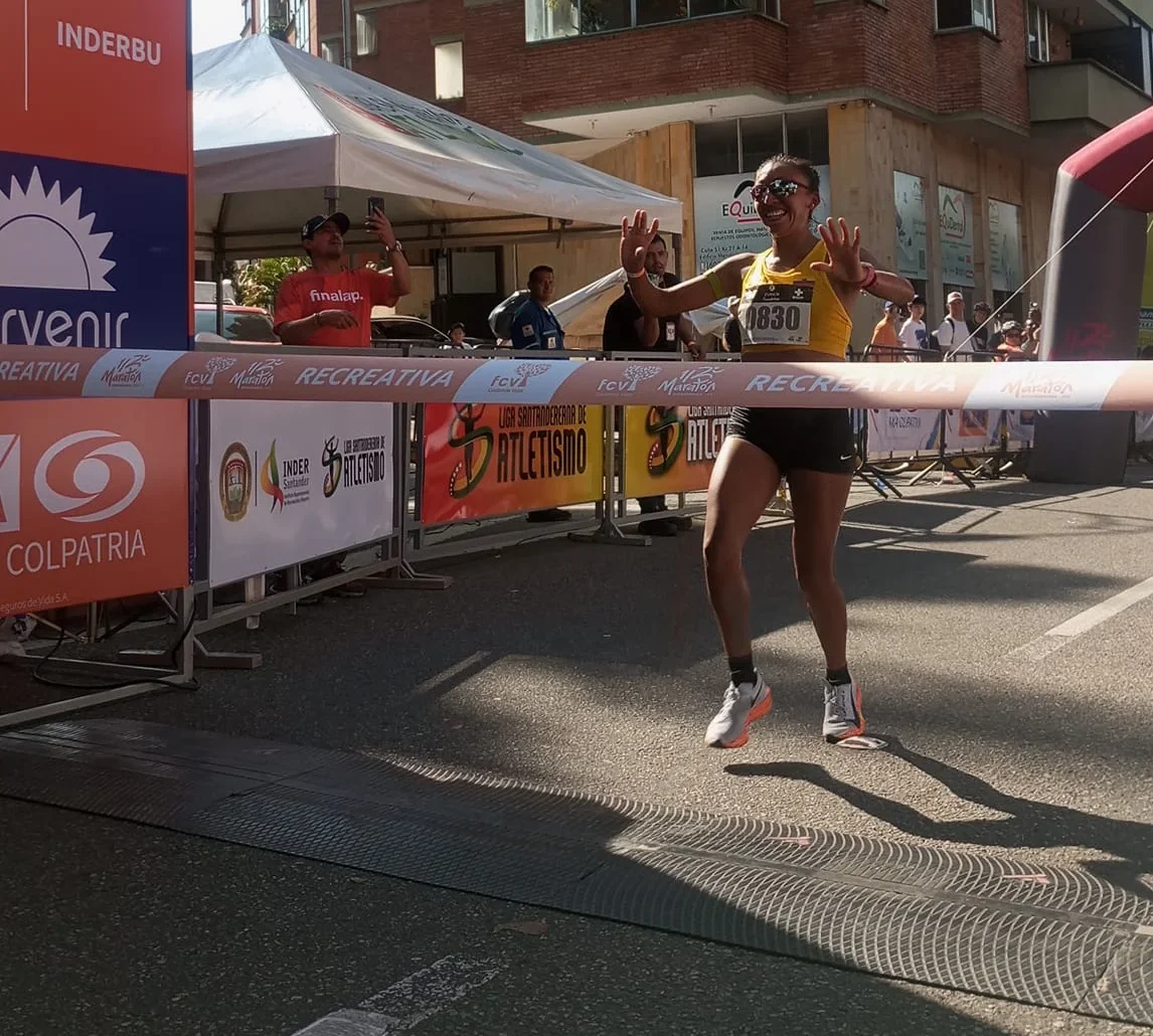 La ecuatoriana Mary Granja triunfa en el medio maratón de Bucaramanga