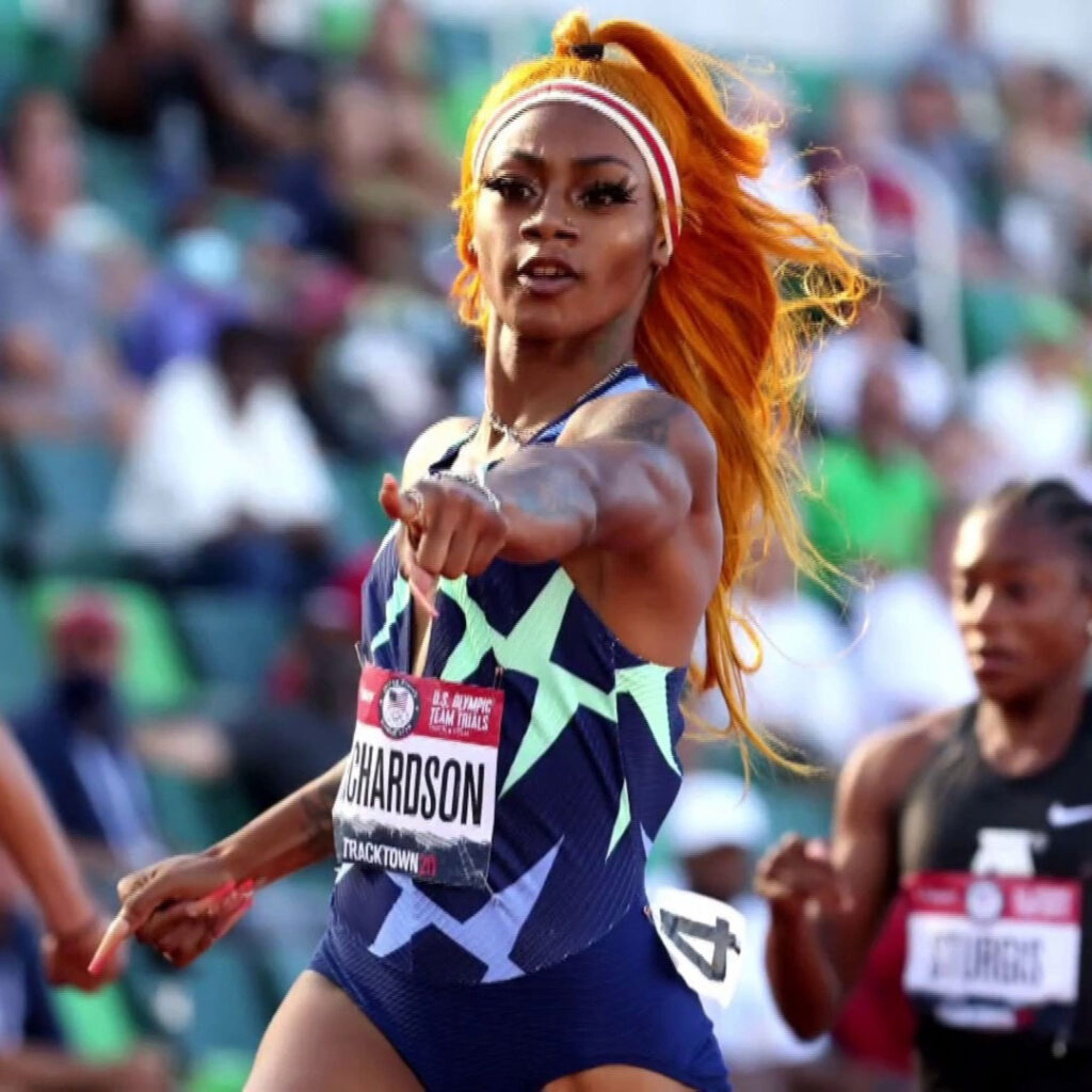 Shakari Richardson, estilo personal, atletismo sudamericano, autoexpresión deportiva, inspiración atlética, medalla de oro, campeonato mundial atletismo, sudamérica atletismo femenino, estilo y rendimiento, evolución del atletismo