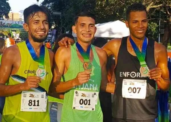 Whinton Palma y Edymar Brea Triunfan en las Carreras de Caracas