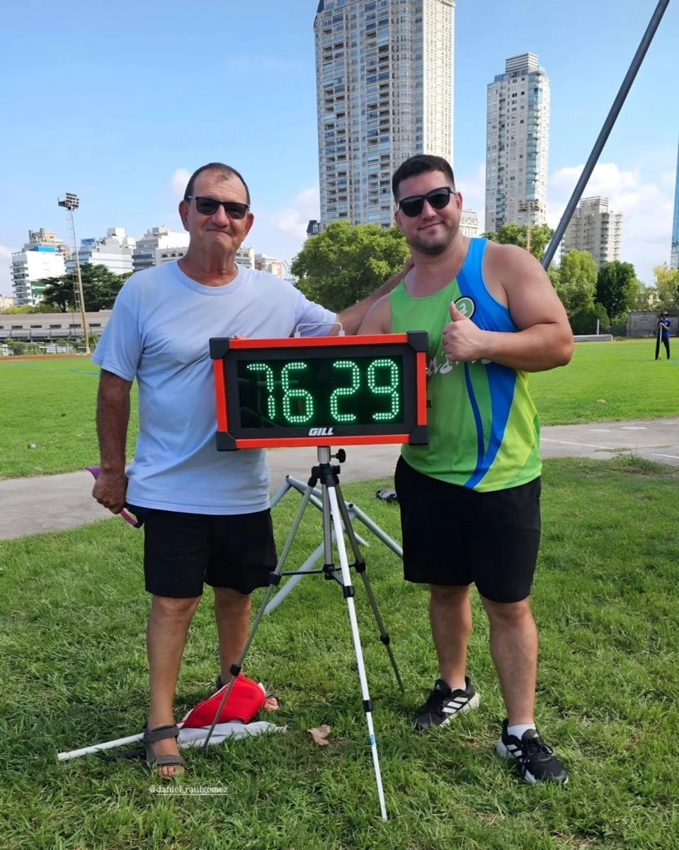 Joaquín Gómez brilla con 76.29m en martillo en el Cenard