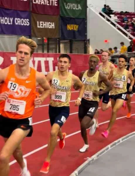 Joaquín Campos rompe el récord chileno de 5.000 metros indoor