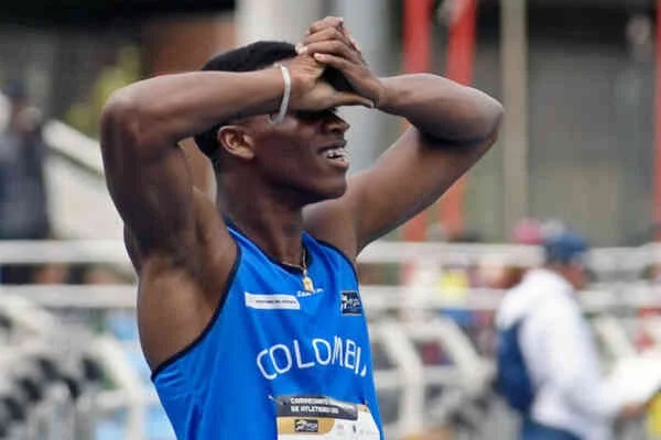 Ronald Longa iguala el récord colombiano de 60 metros indoor en Lisboa