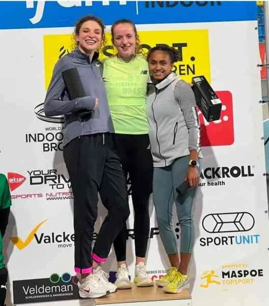 Martina Weil rompe el récord chileno de 400 metros indoor en Gante