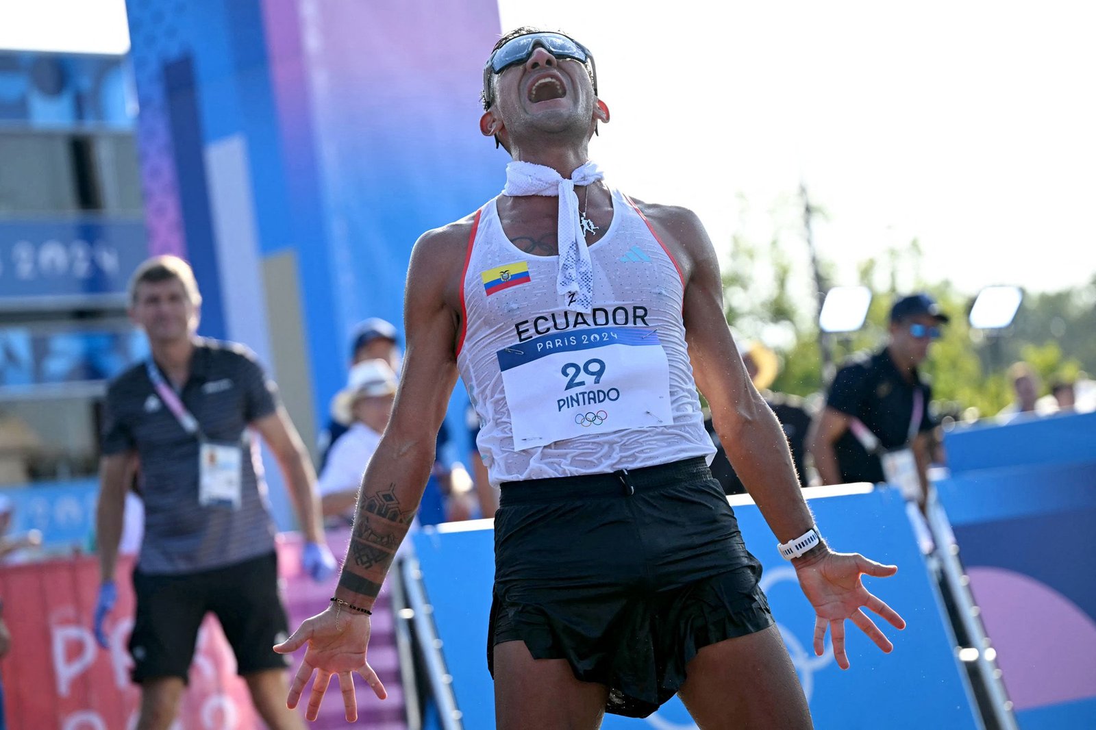 Brian Pintado celebra su triunfo olímpico (© AFP / Getty Images)