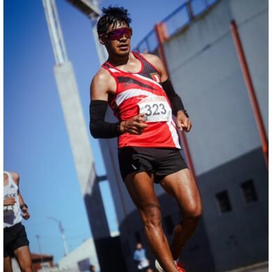 Luis Henry Campos se consagra en los 20 km de marcha