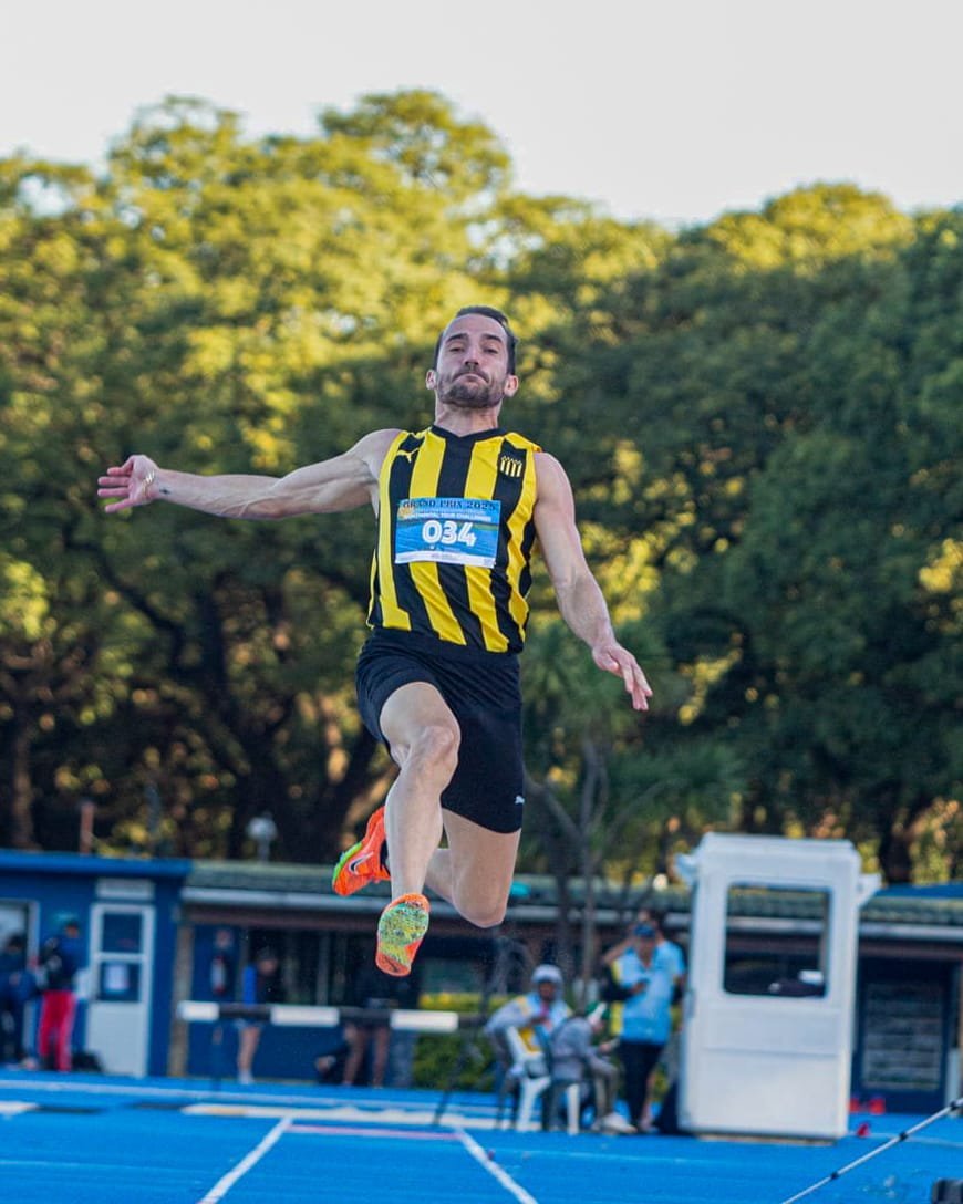 Emiliano Lasa conquista nuevo título nacional con un salto de 7.88 m
