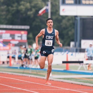 Dos talentos uruguayos brillan en atletismo universitario USA