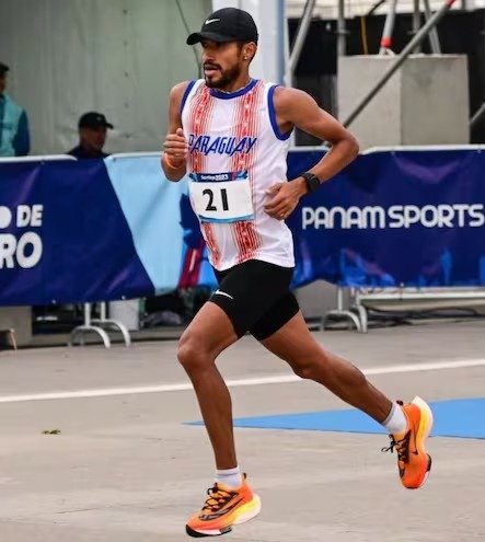 Derlys Ayala conquista con autoridad el Medio Maratón de Asunción 1 Derlys Ayala conquista con autoridad el Medio Maratón de Asunción