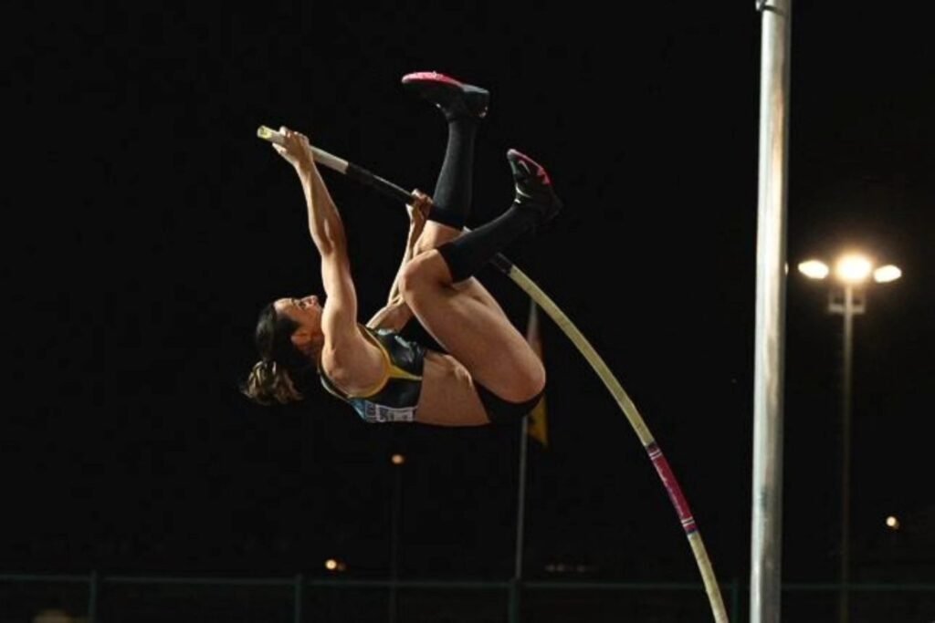 Juliana de Menis logra marca histórica en salto con garrocha 3 Juliana de Menis logra marca histórica en salto con garrocha
