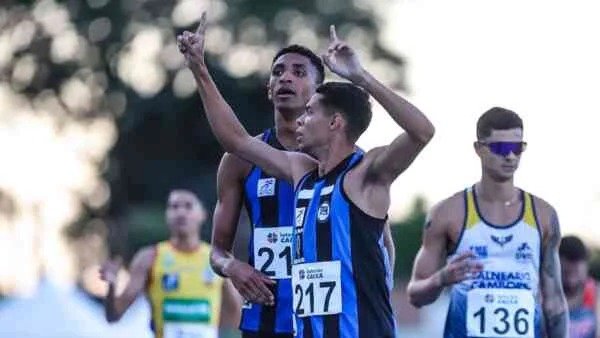 Eduardo Ribeiro rompe récord sudamericano en 600 metros