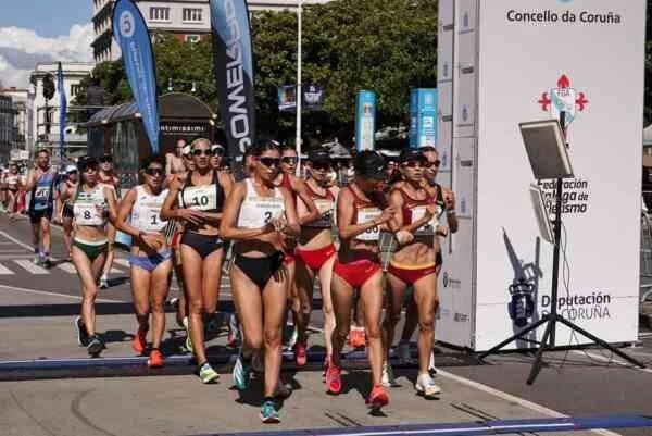 La Coruña vibra con la élite de la marcha mundial