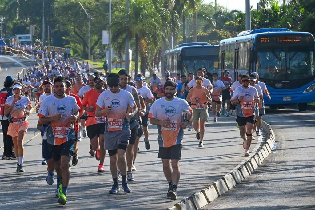 Iván González y Carolina Tabares se imponen en la Media Maratón de Cali