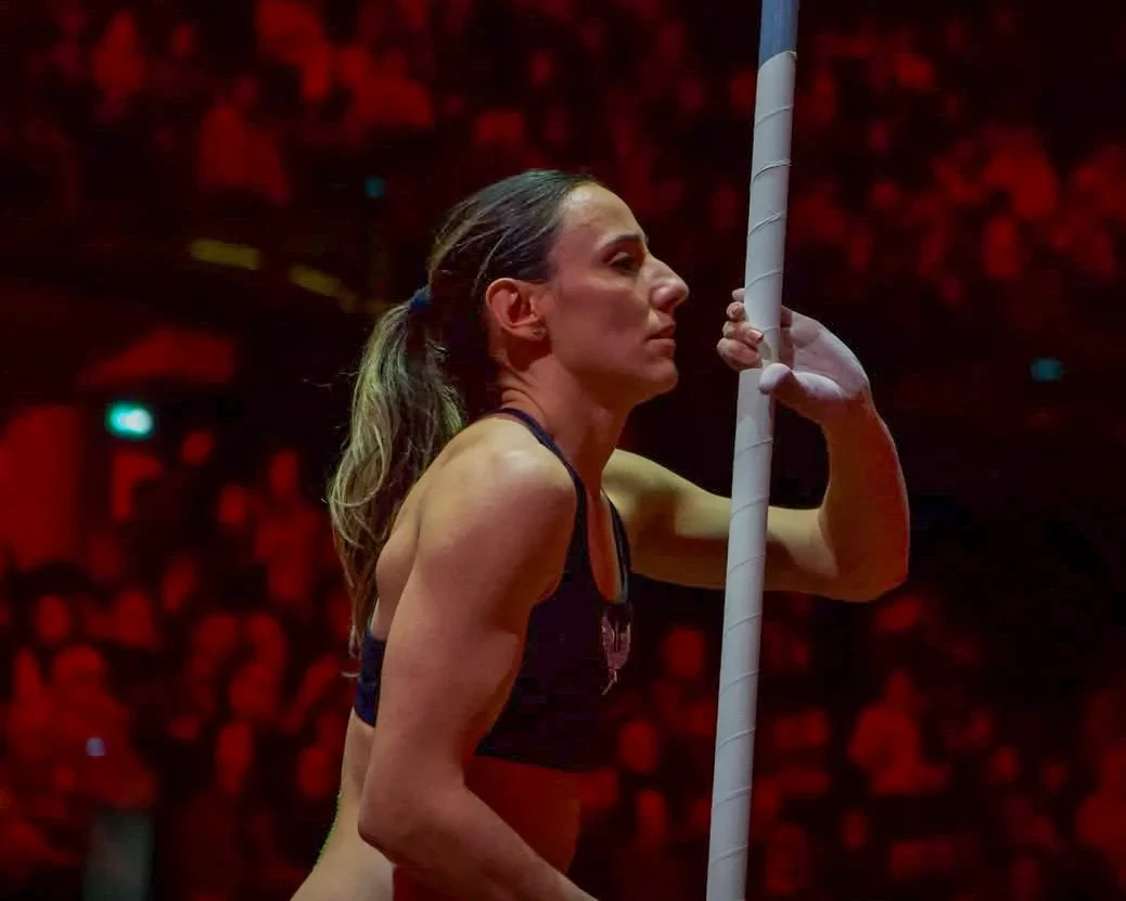 Almir Dos Santos fue tercero en Miramas y Juliana Campos brilló en Caen