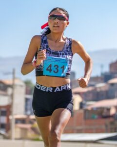 Benita Parra firma doblete en el Nacional Indoor de Bolivia en Cochabamba