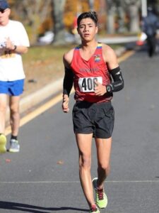 David Hurtado fijó el récord sudamericano de maratón de marcha en Cieza