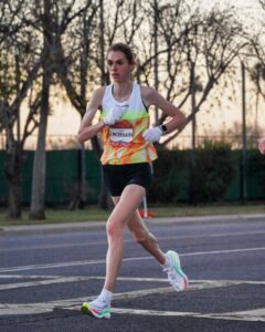 Julia Paternain 3303 en 10 km en su regreso competitivo en Mesa