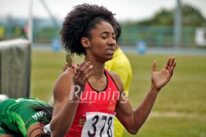 María Fernanda “Mafe” Murillo ganó oro y récord nacional en Cochabamba