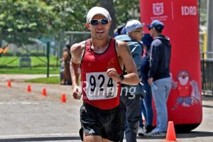 Nacional de marcha en Bogotá: César Herrera ganó la media maratón
