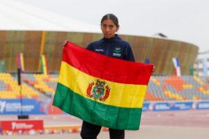 Valeria Quispe y Benita Parra brillan en el Nacional Indoor de Bolivia