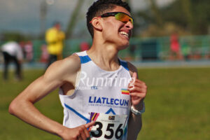 Dylan Carrasco impone récord nacional de la milla en ruta en Cúcuta