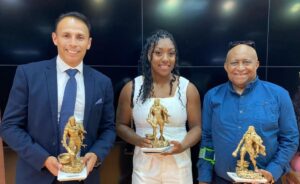 Juleisy Angulo y otros líderes del atletismo ecuatoriano ganan premios Heracles de Oro 2025
