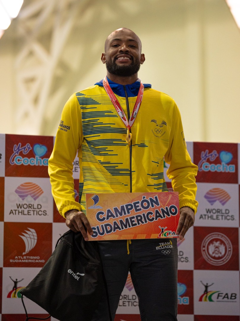 Marcos Morley Herrera logra récord sudamericano en 60 m vallas