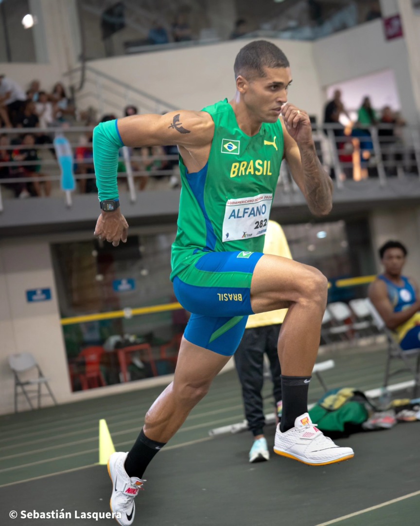 Salto en alto Sudamericano Indoor Cochabamba 2026: Thiago Alfano Moura fue campeón con 2.23 m