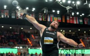 Tom Walsh ganó su cuarto título mundial indoor de bala en Torun