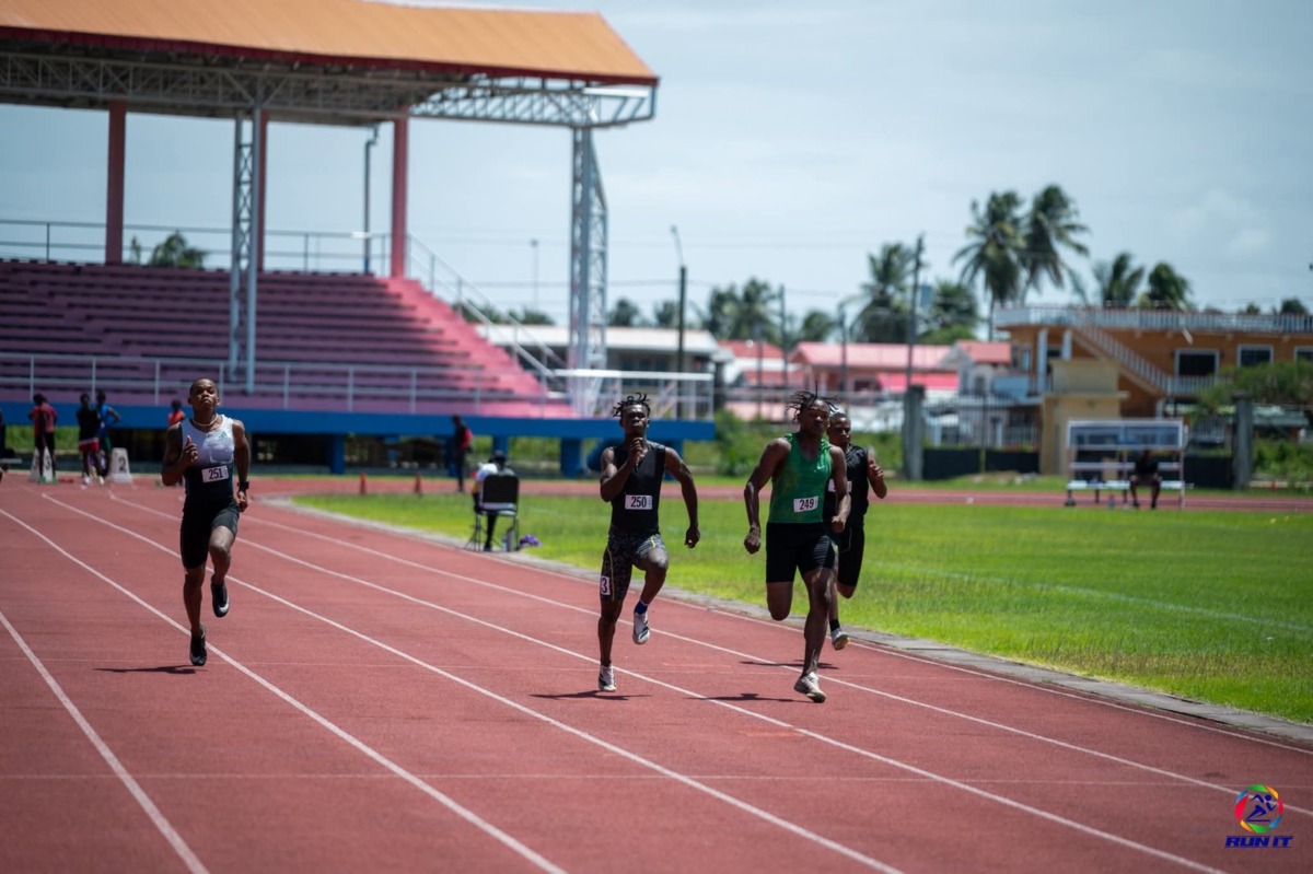 Velocistas brillan en el Intercolegial de Guyana en Leonora
