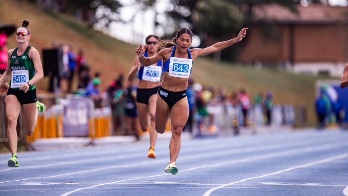 Ana Carolina Azevedo y Erik Cardoso son los campeones de los 100 metros en el Trofeo Adhemar Ferreira da Silva