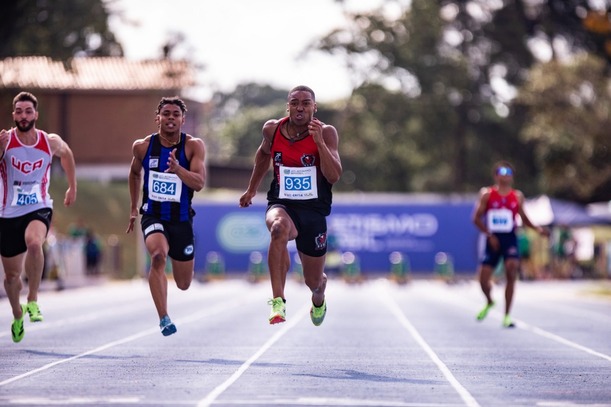 Erik y Ana Carolina dominan el Trofeo Adhemar en los 100 metros sprint