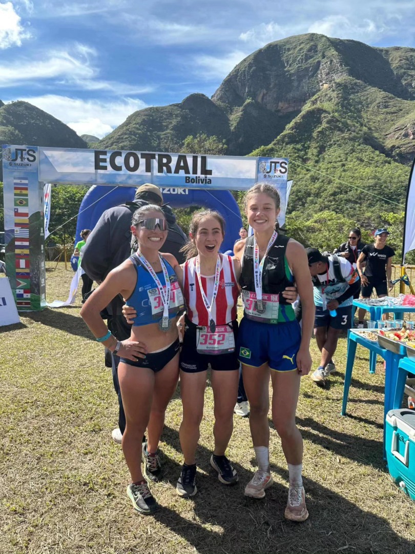 Gastón Cambareri y Rocío González ganan en el Sudamericano de Carreras de Montaña