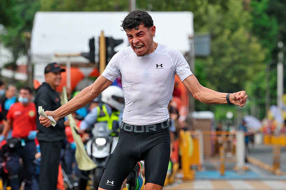 Peñalosa y Muriel ganan los 15 km del Maratón de Cali con récords destacados